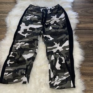 Camo pants